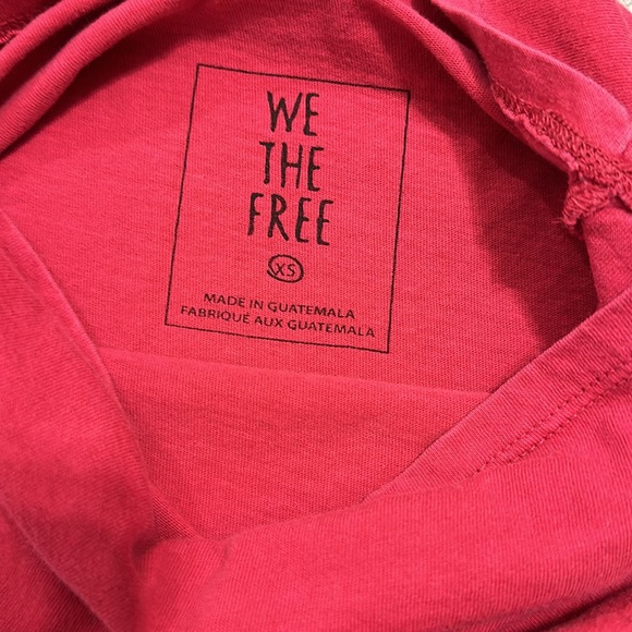 WE THE FREE Raspberry Top - Picture 2 of 2